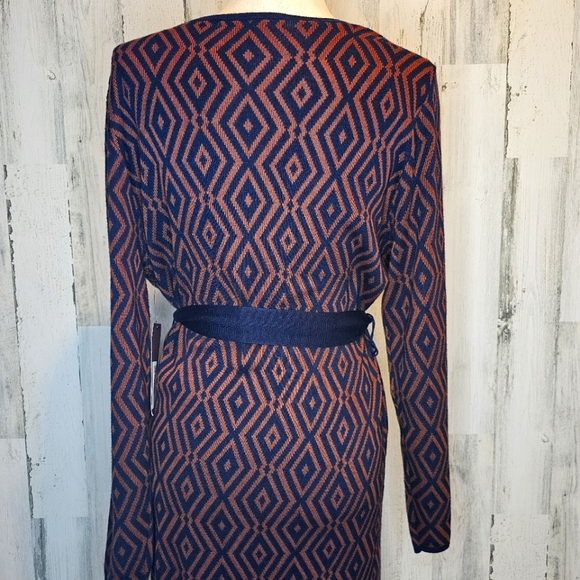 NWT Love Scarlett Cinnamon Spice Diamond Wrap Midi Dress Sweater Style Size L - Picture 8 of 12